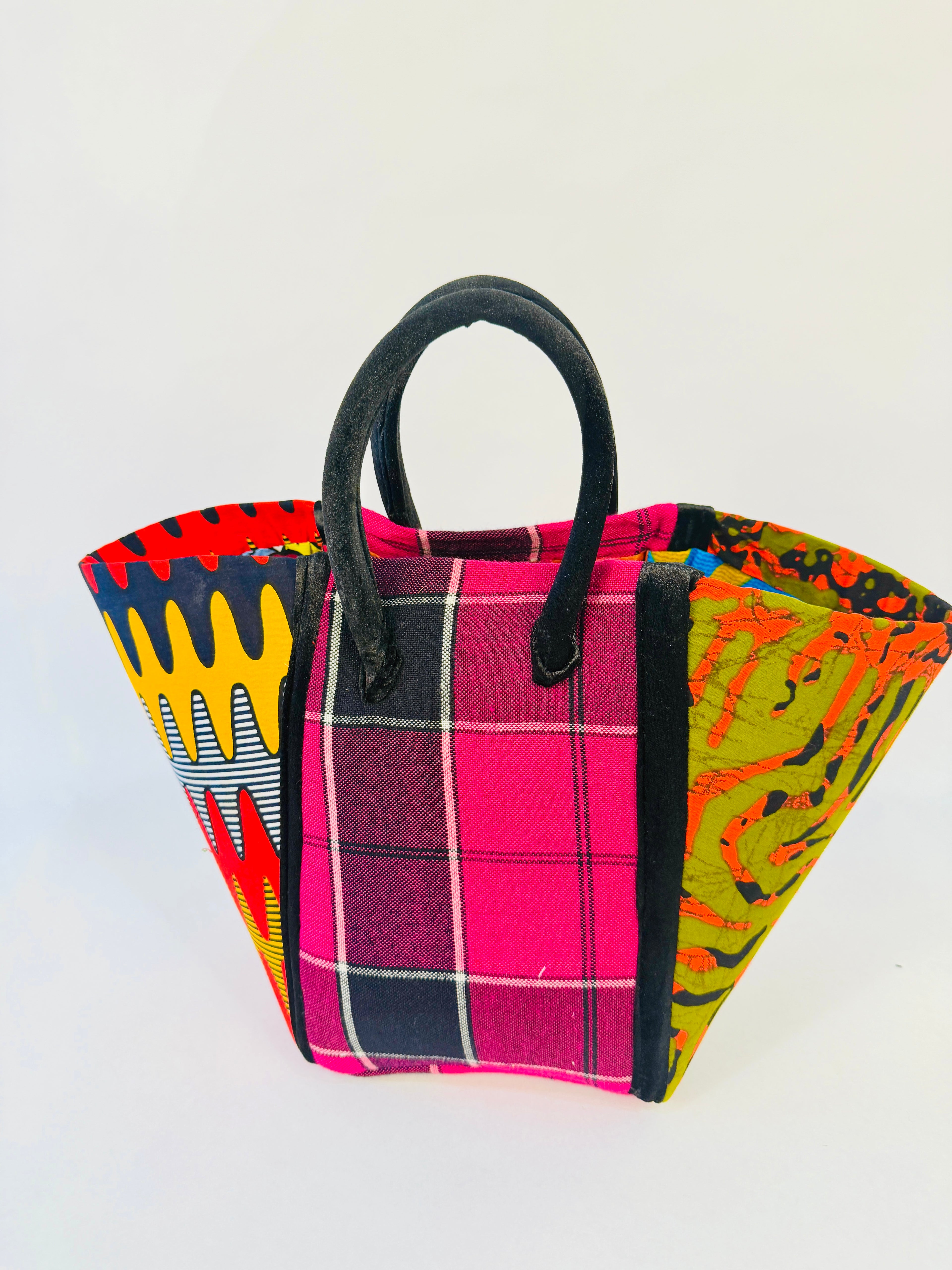 Pembe Tote - Red Maasai BL/V