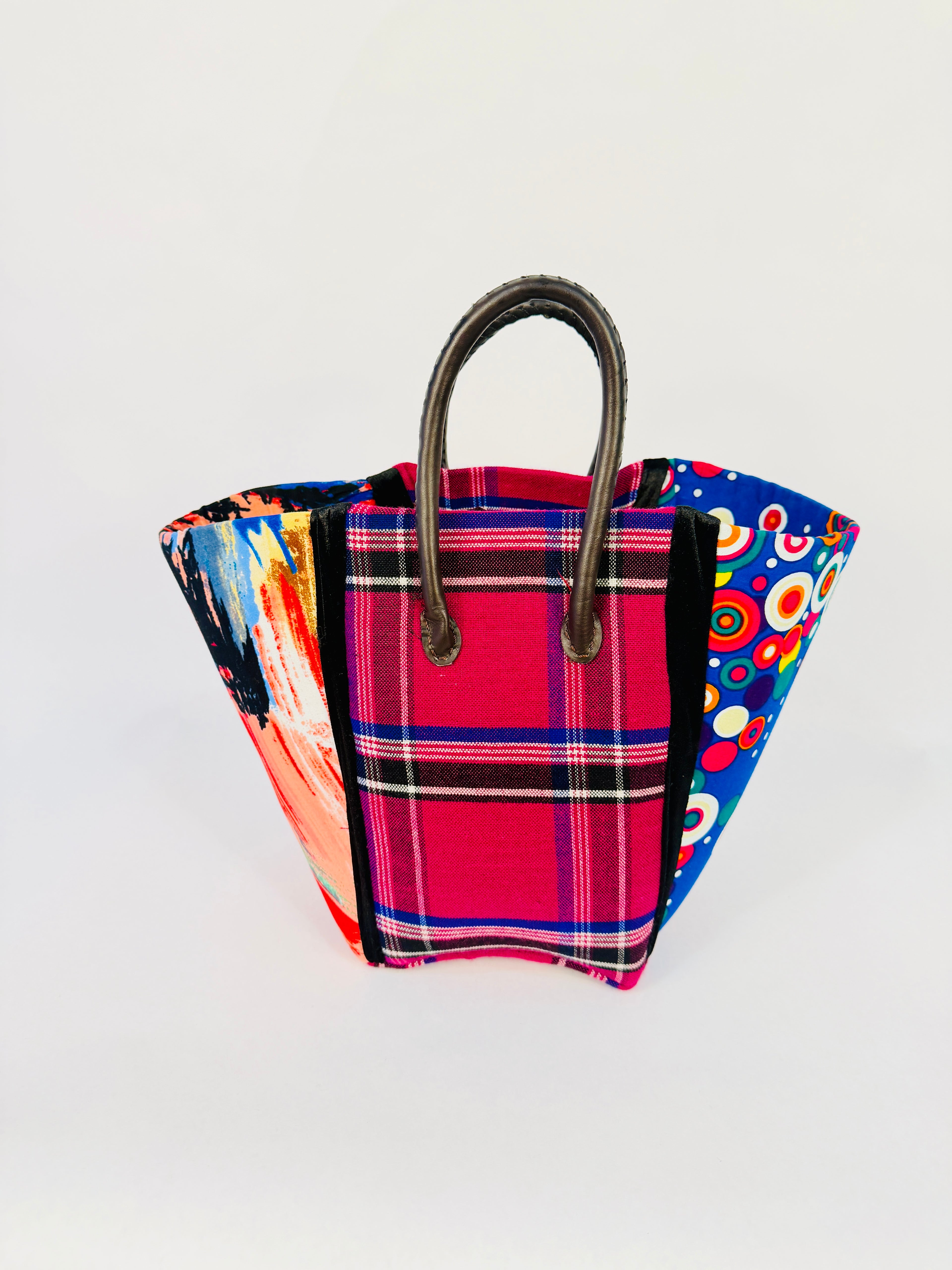 Pembe Tote - Red Maasai BR