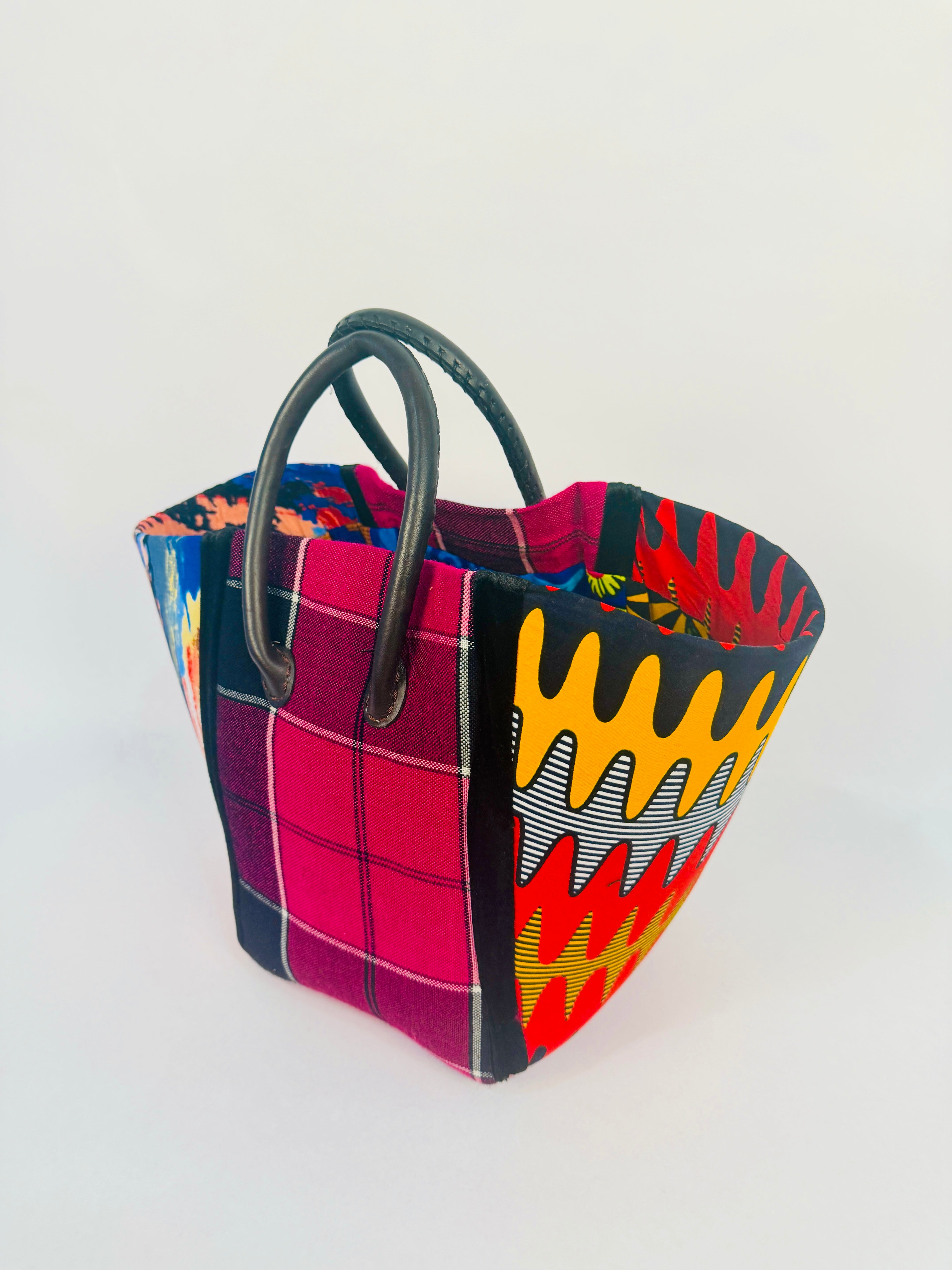 Pembe Tote - Red Maasai BR/L