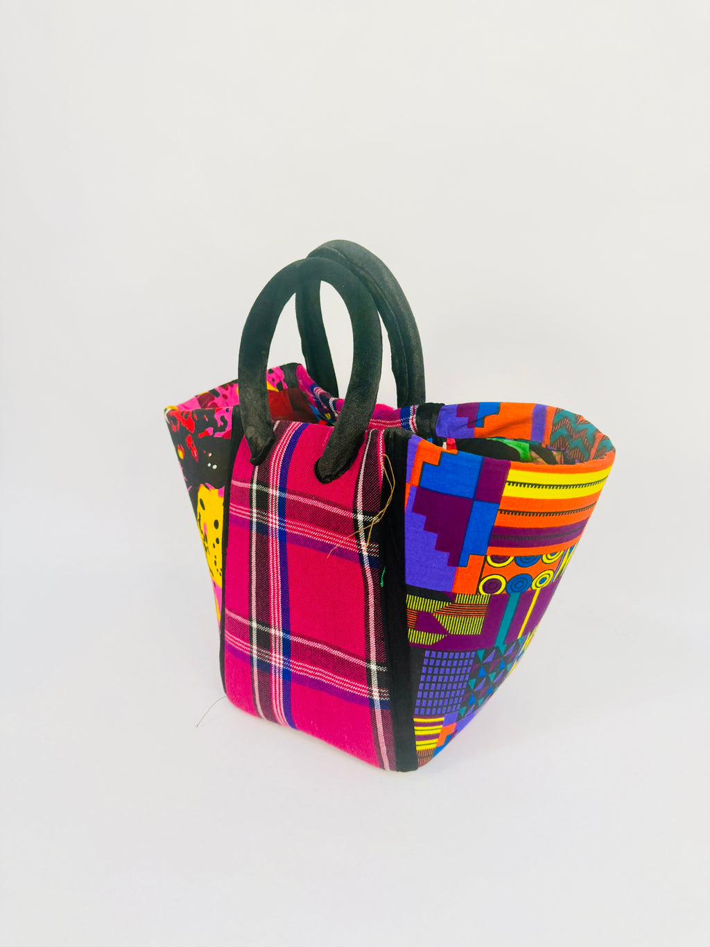 Pembe Tote - Red Maasai BL/V