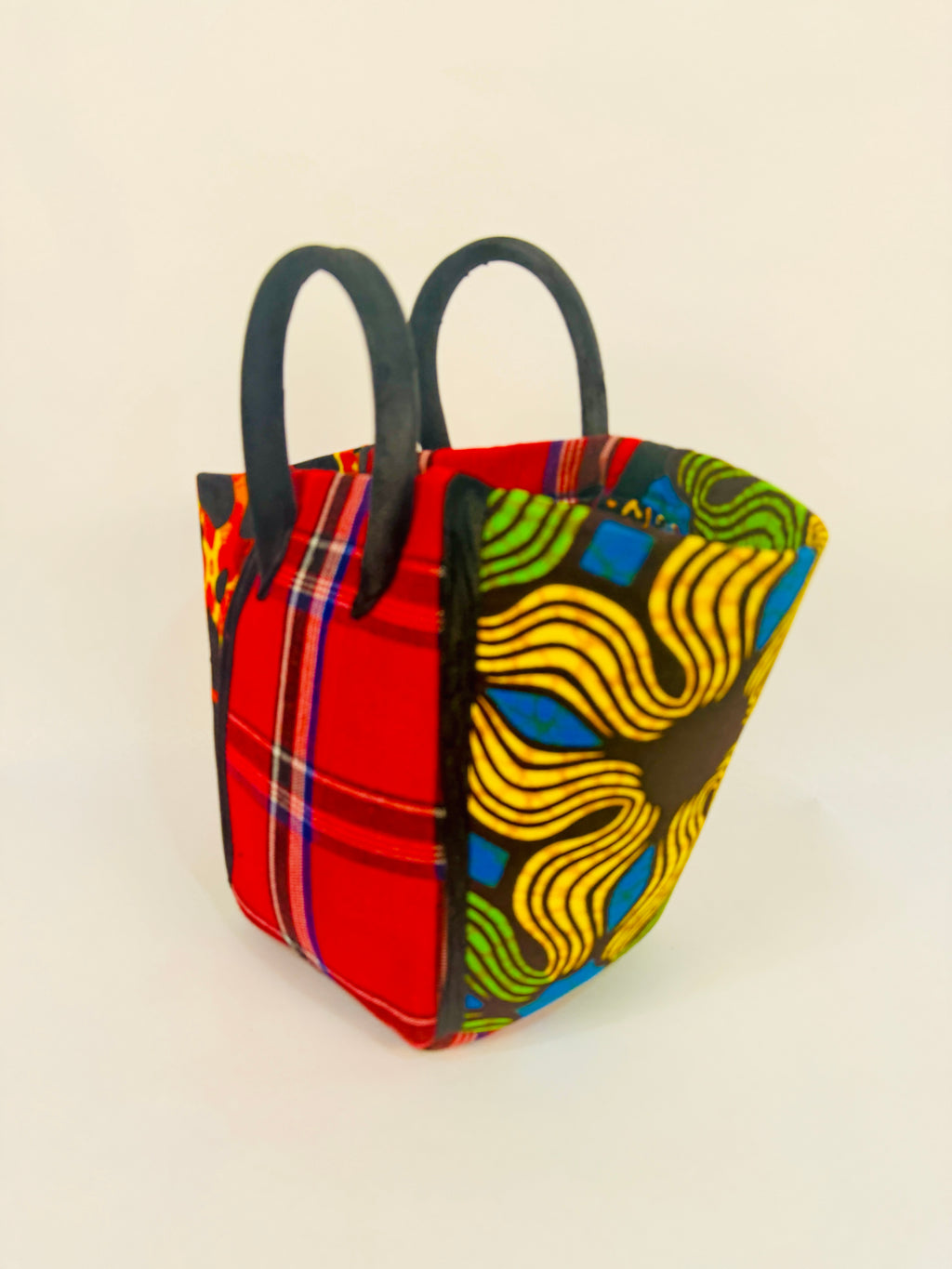 Pembe Tote - Red Maasai BL/V