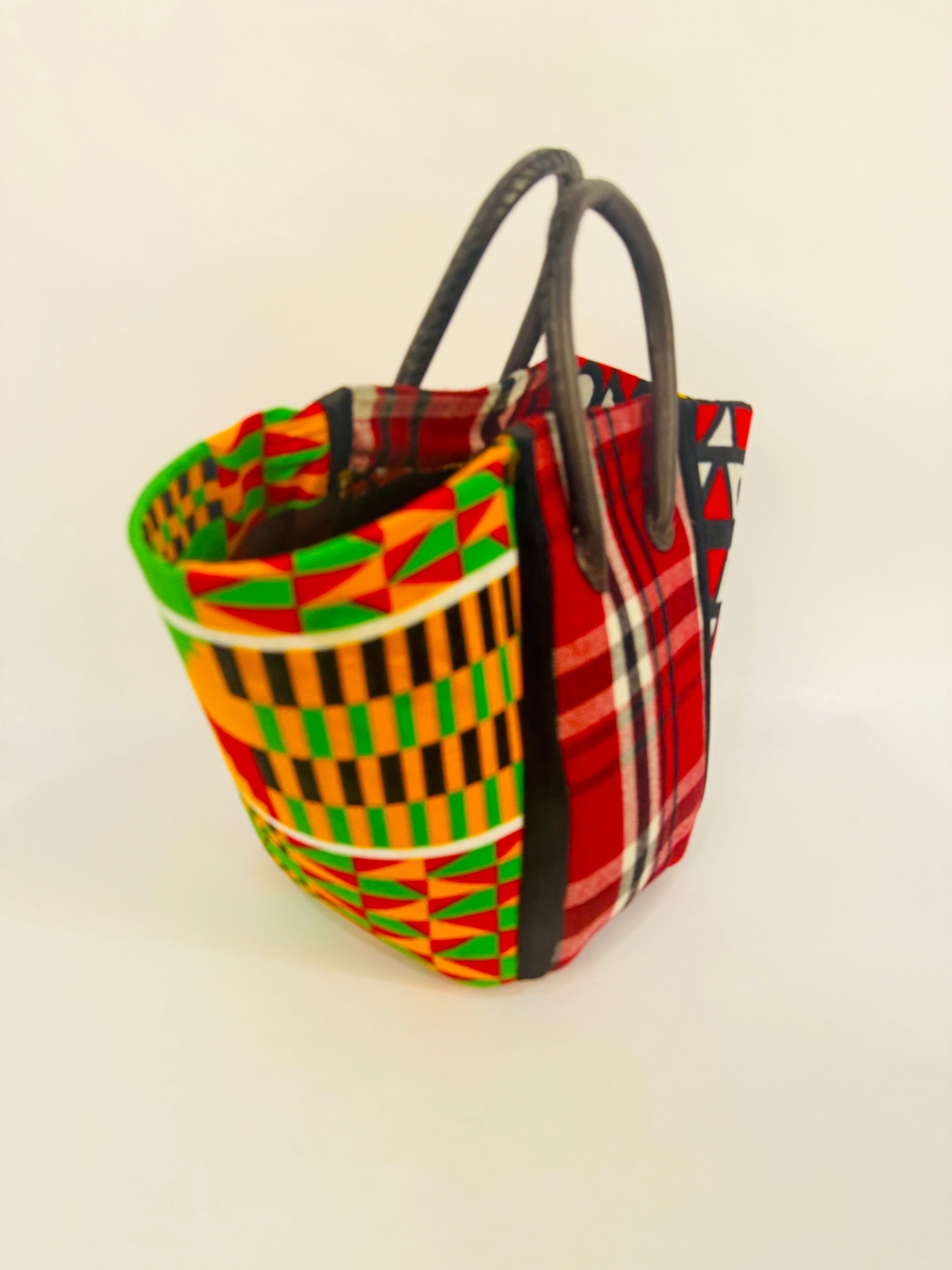 Pembe Tote - Red Maasai BR